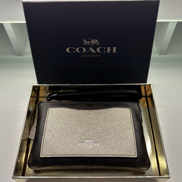 Coach Boxed Corner Zip Wristlet - Picture 1 of 9